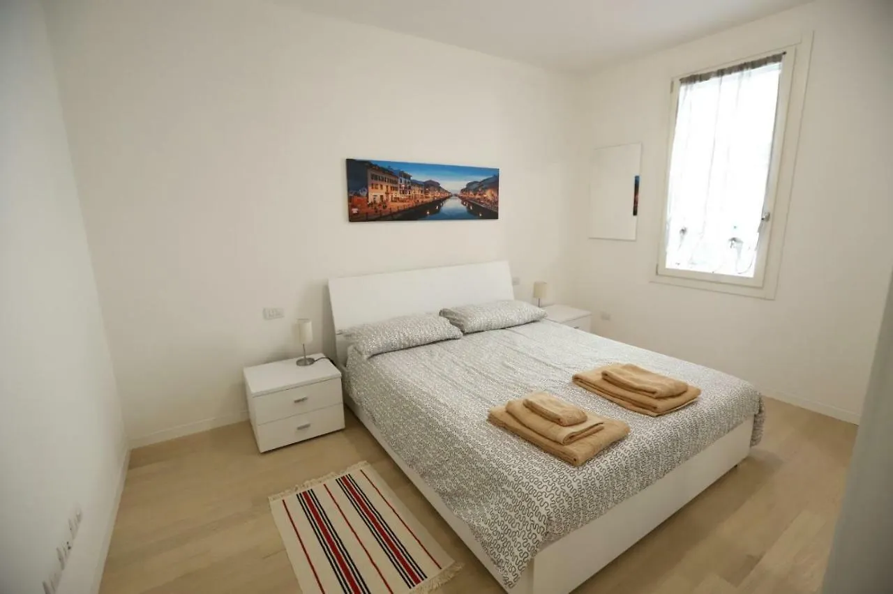 Laura'S Home - I Navigli Che Vorrei Milán Itálie