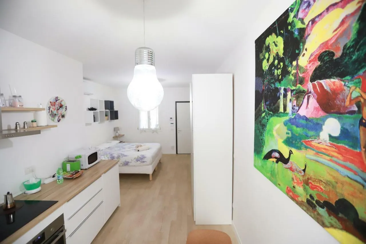 Laura'S Home - I Navigli Che Vorrei Milán Apartmán